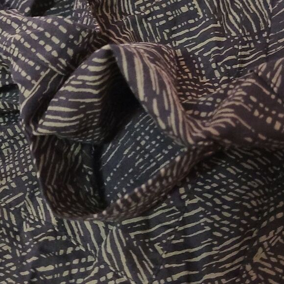 Converse one star sheer olive green print sleeveless blouse size M womens - Picture 8 of 10